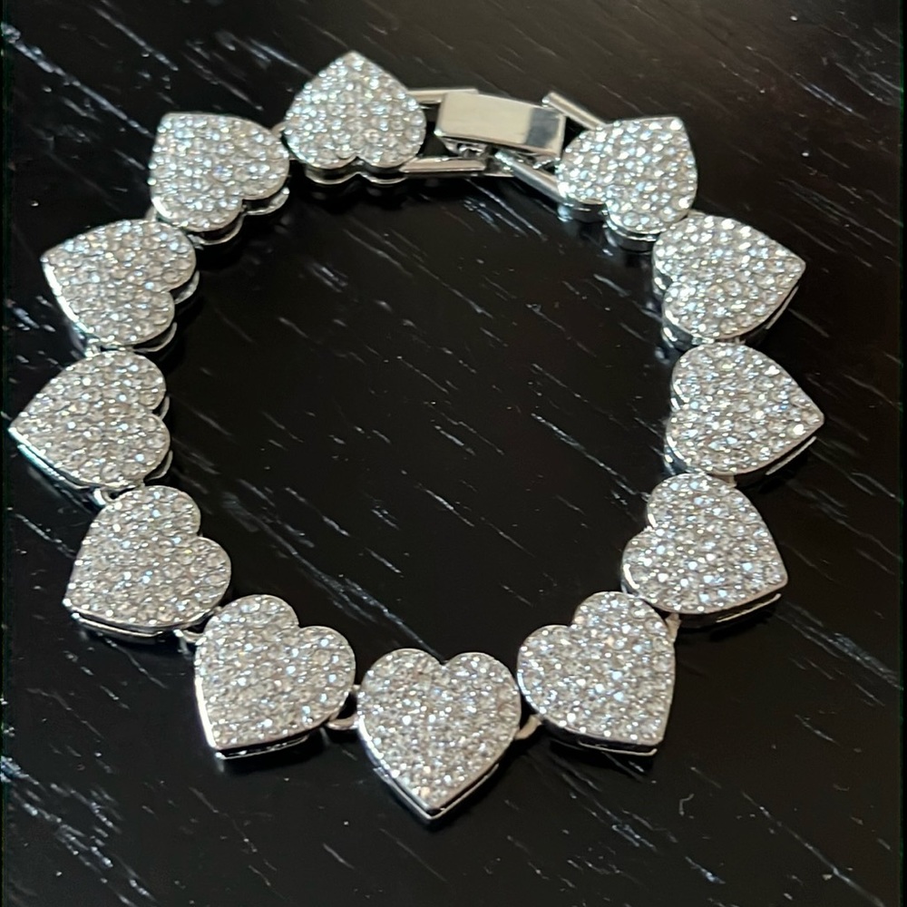 Sparkling silver hearts bracelet-NWT